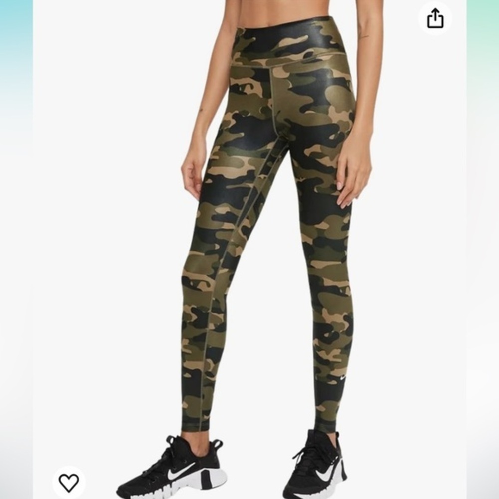 Nike One DRI-FIT sz M green camo tight stretch fit high rise full length legging